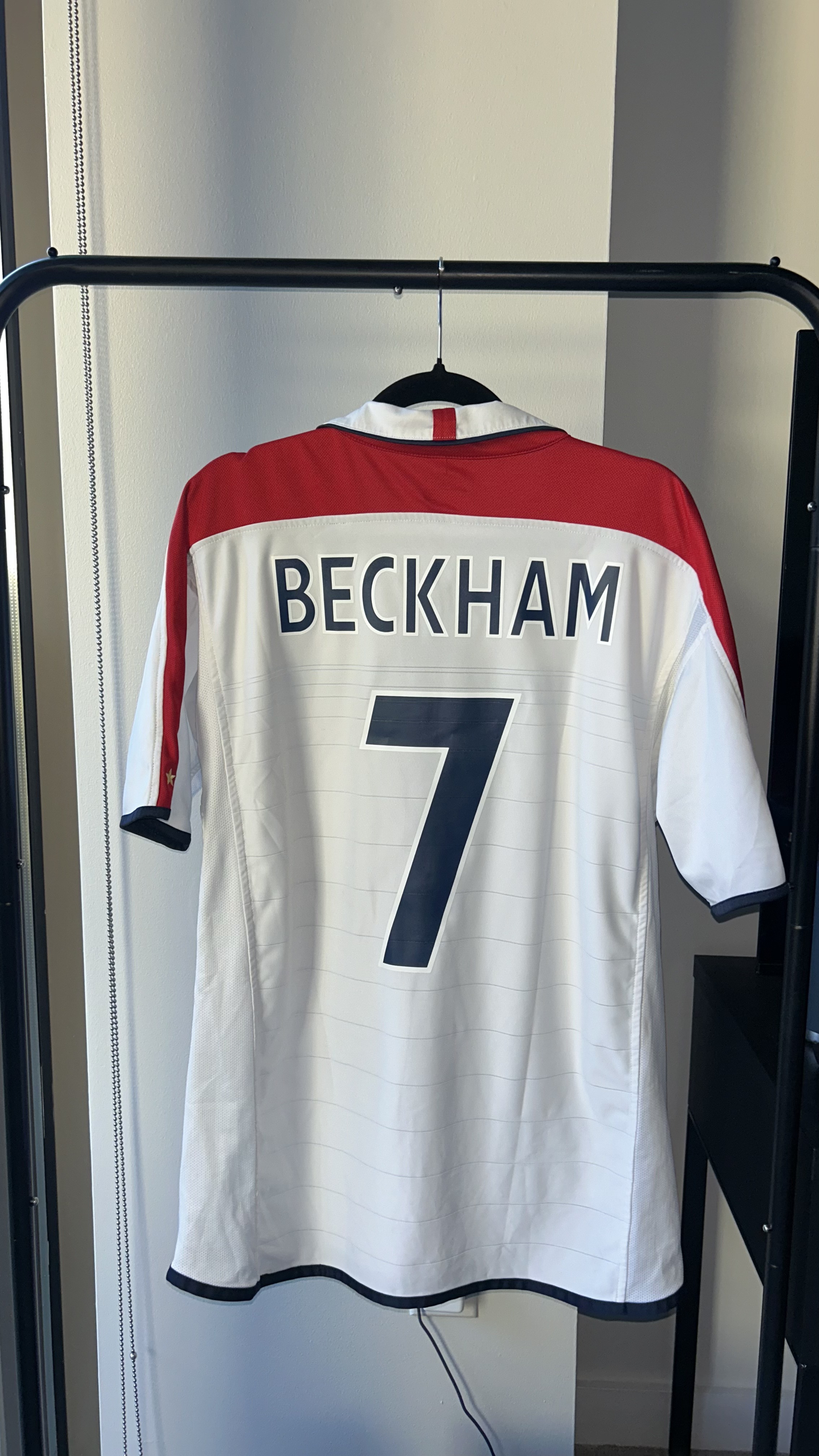 England Home 2003/05 Reversible Beckham 7 — England 03/05 (2)