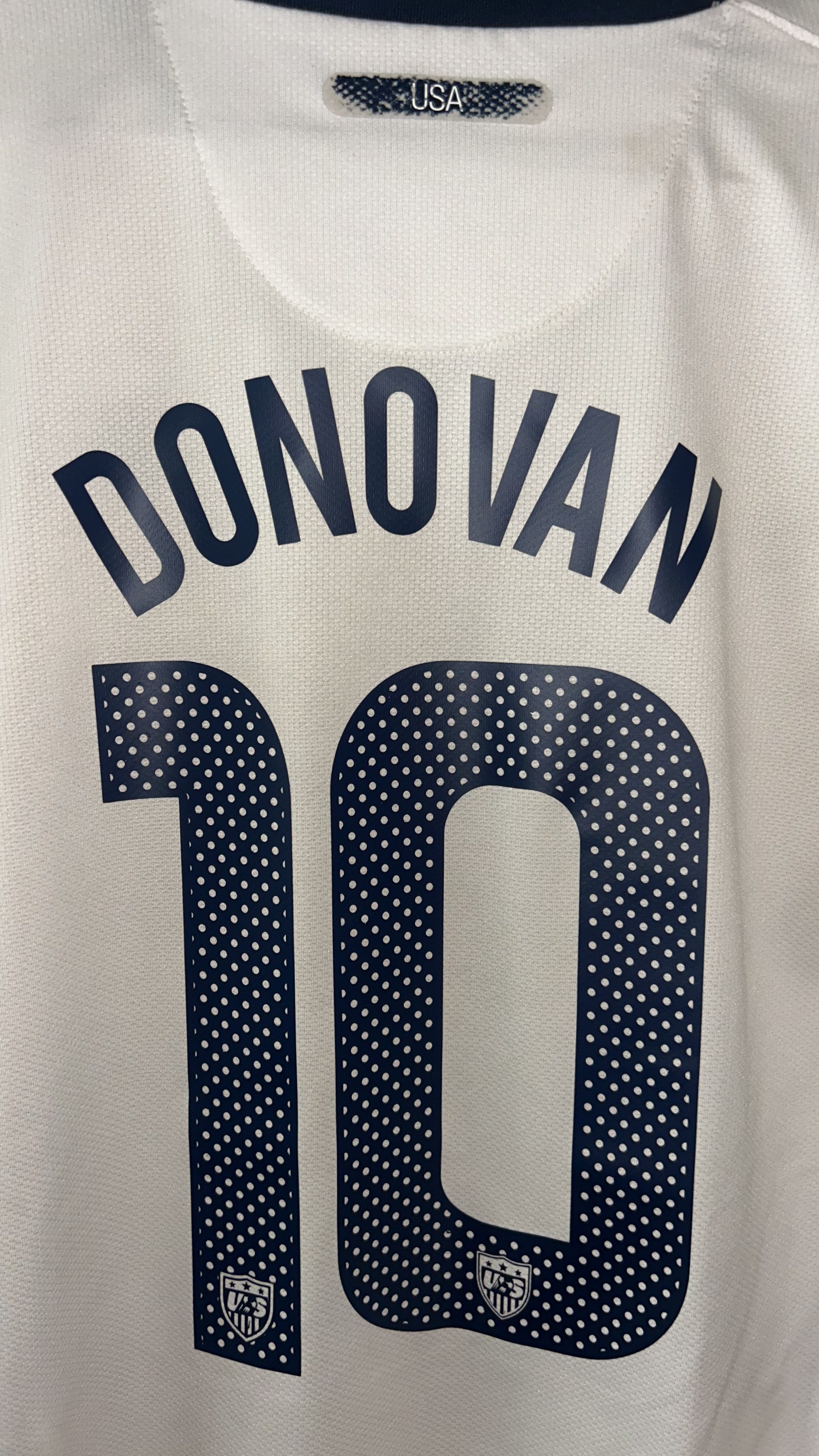 USA 2010 World Cup Away Donovan 10 — Donovan 10 (4)