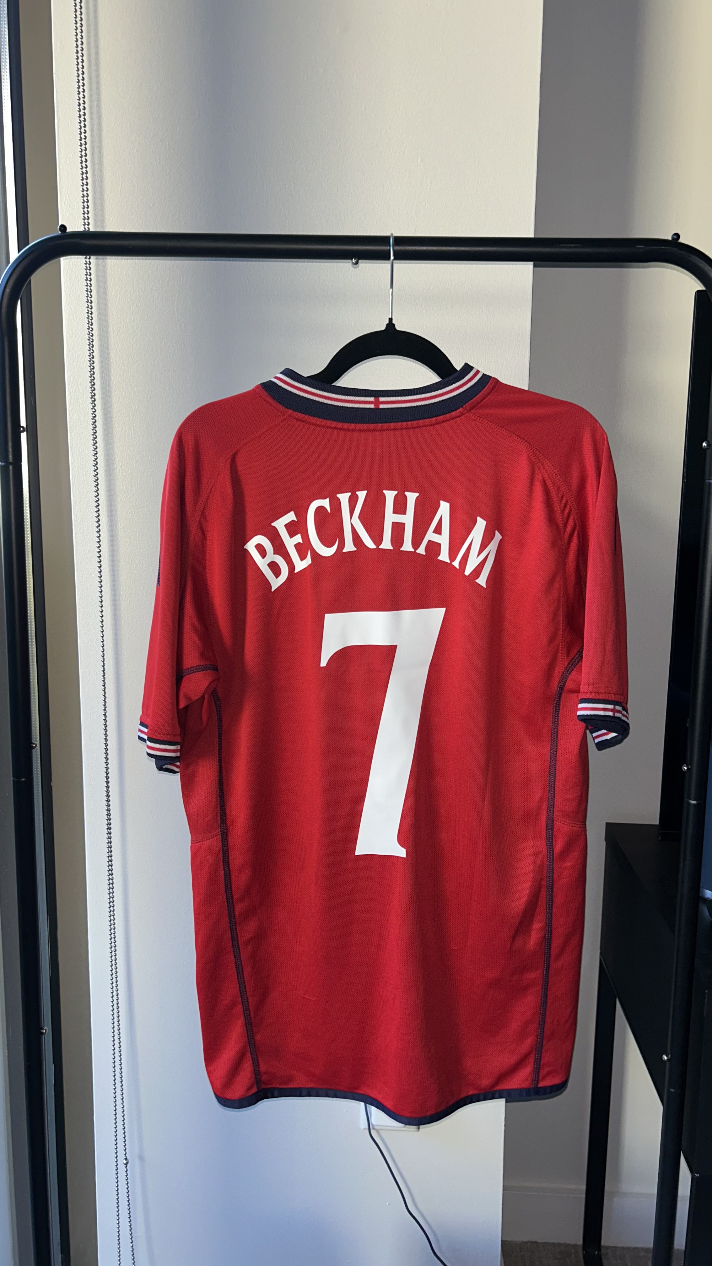 England Away 2002/04 Reversible Beckham 7 — England 02/04 (2)
