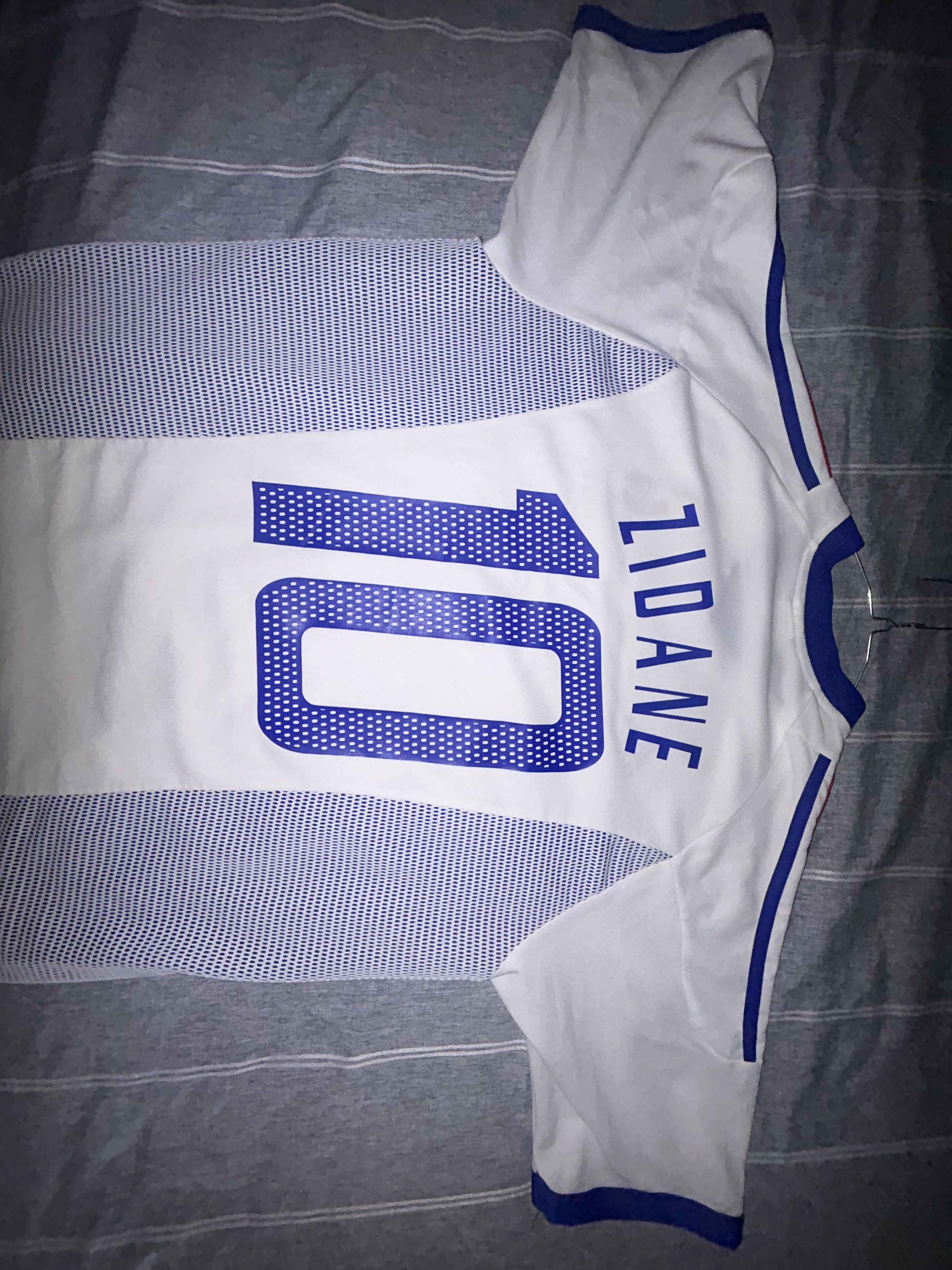 France Away 2002 Zidane 10 — Zidane 10 (7)