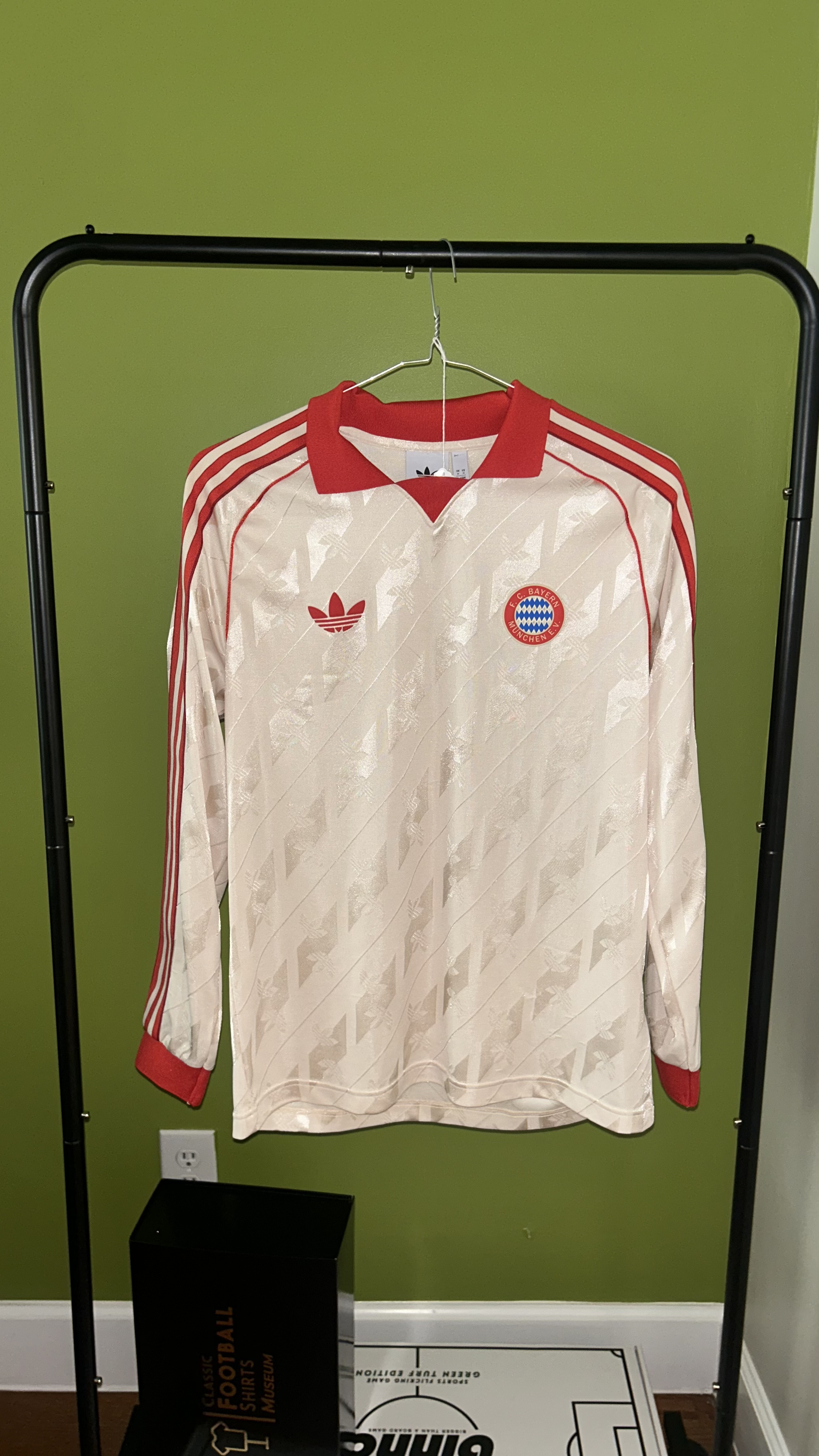 Bayern München adidas icon — Bayern retro (1)