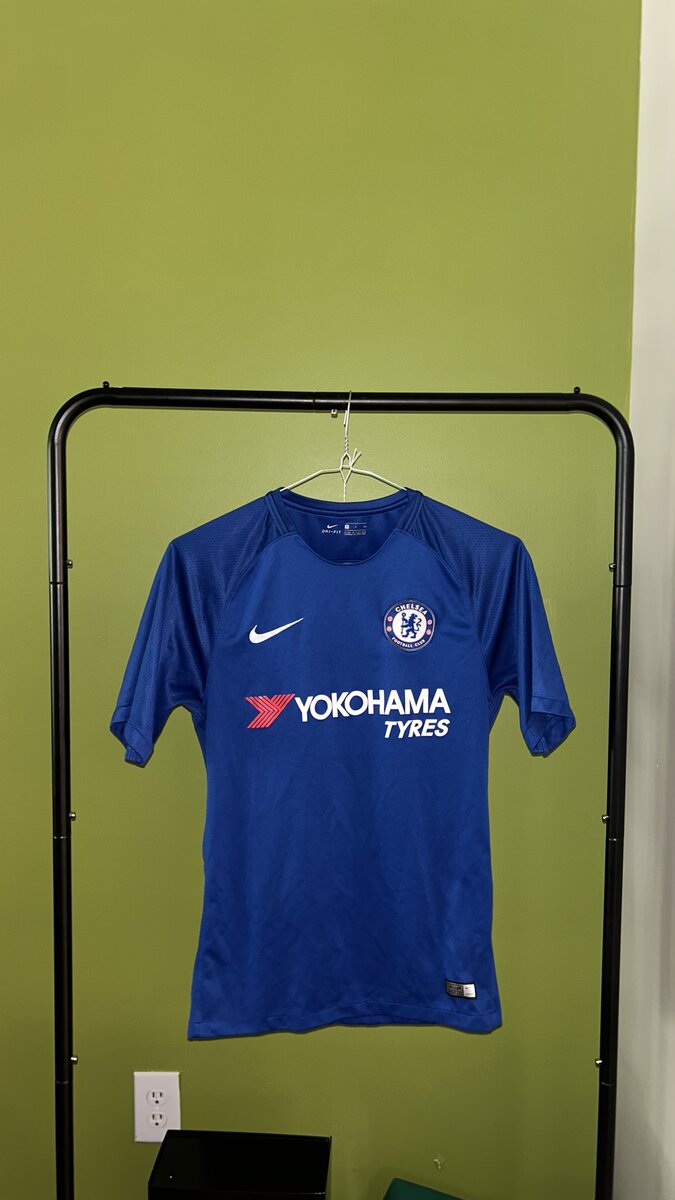 Chelsea Home 2017/18 Hazard 10 — Hazard 10 (1)