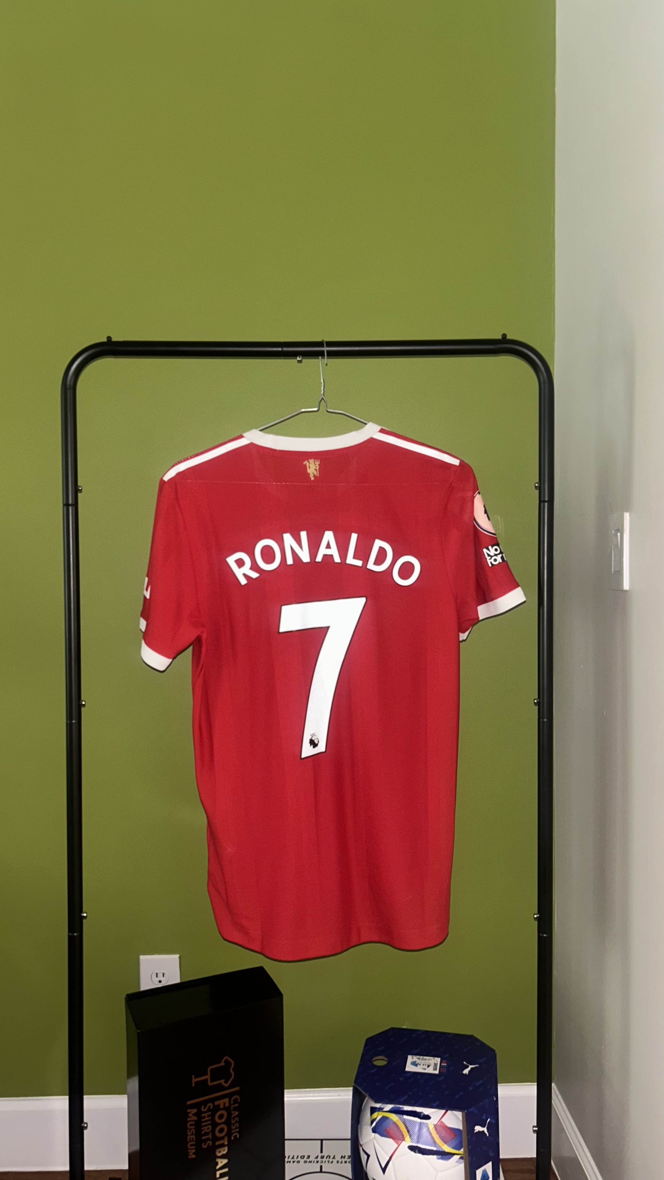 Manchester United Home 2021/22 Ronaldo 7 — Ronaldo 7 (2)