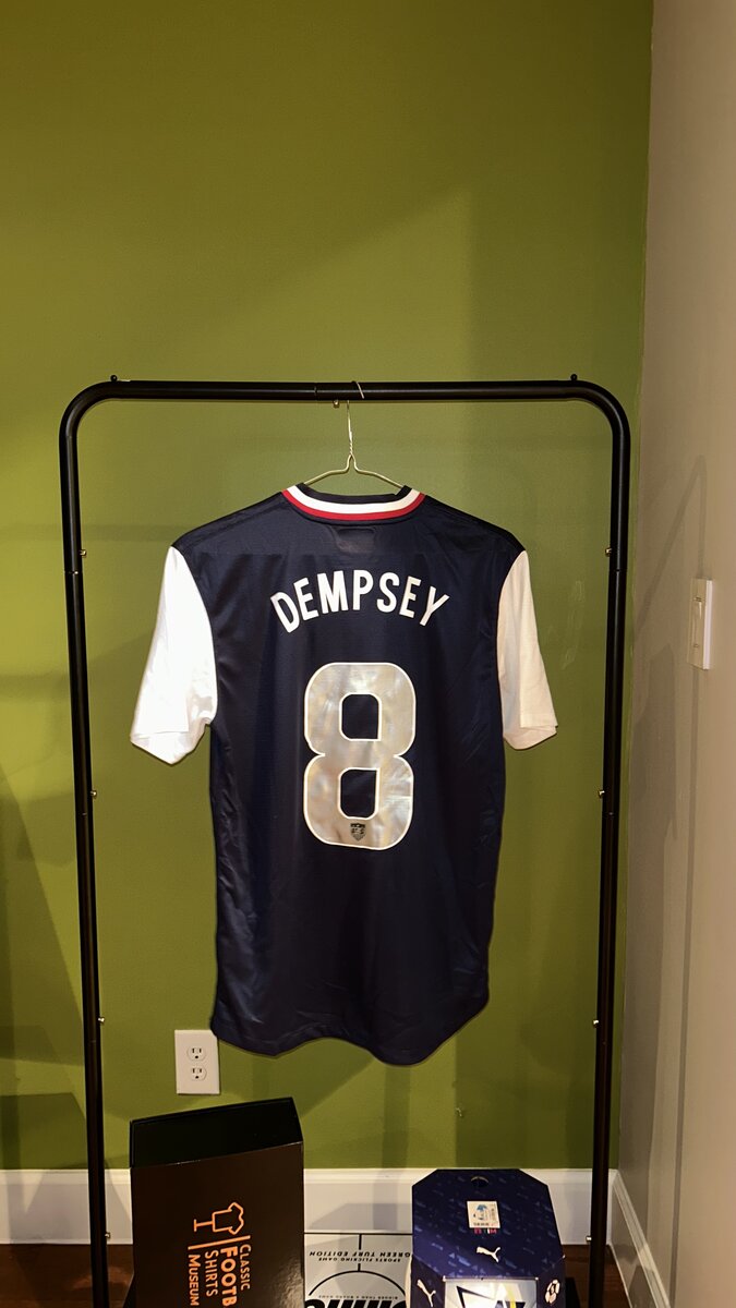 USA Away 2012/13 Dempsey 8 — Dempsey 8 (2)