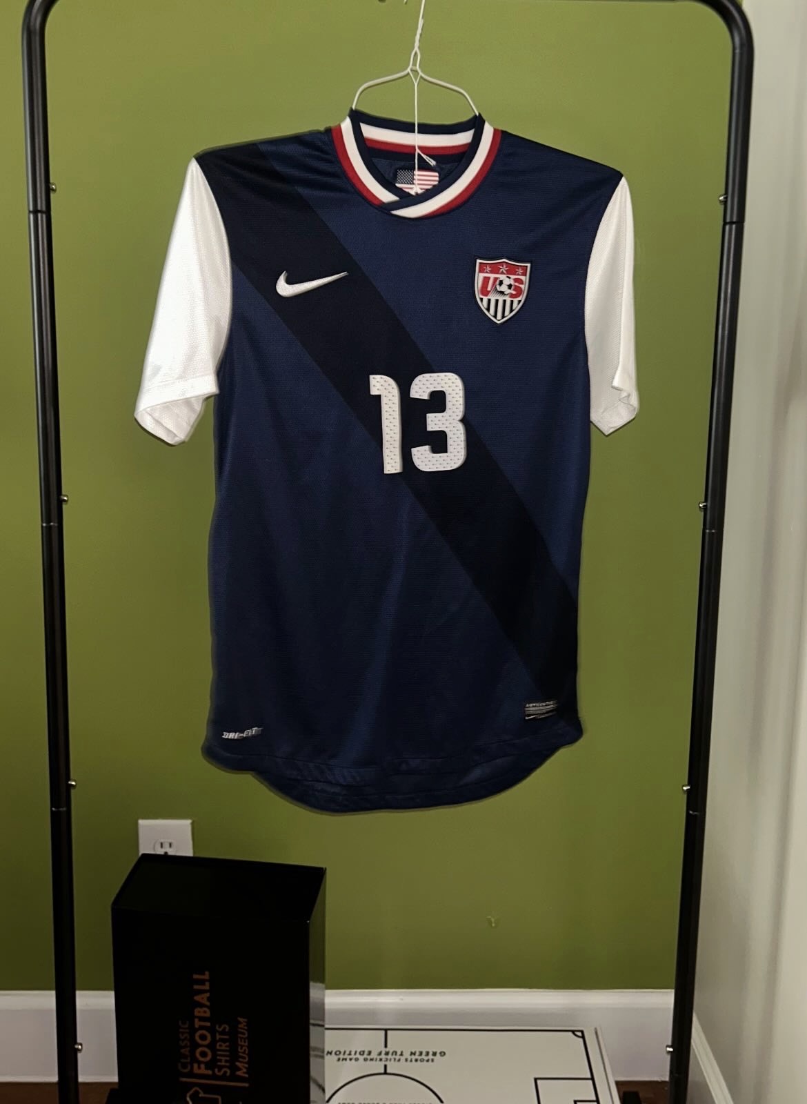USA Away 2012 Alex Morgan 13 — Morgan 13 (1)